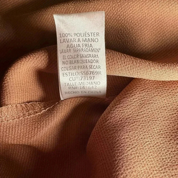 She + Sky 3/4 Sleeve Satin Blouse taupe size M - Picture 8 of 8